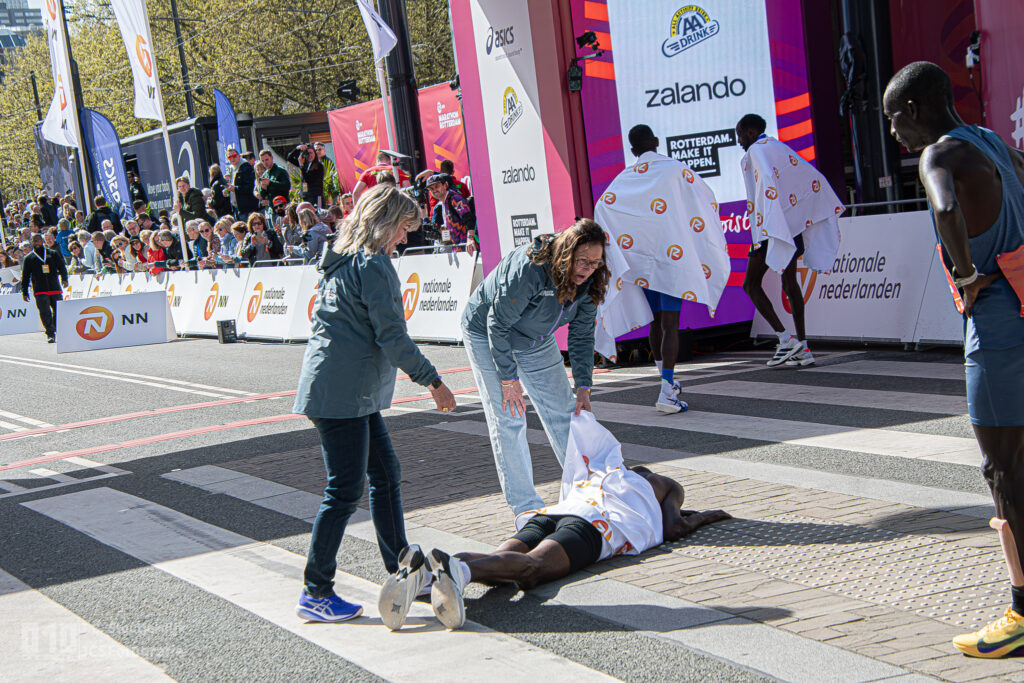 Drukbezocht marathonweekend trekt 18.000 lopers Drukbezocht marathonweekend trekt 18.000 lopers