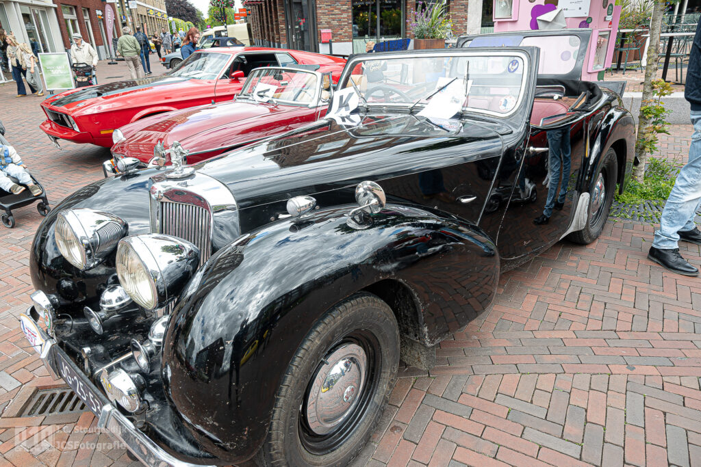 Klassieke auto’s centraal tijdens Oldtimerdag in Berkel
