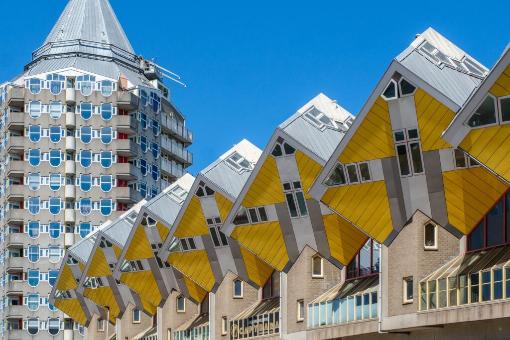 Pleijsier rondt renovatie Stayokay Rotterdam in iconische Kubuswoningen af Pleijsier rondt renovatie Stayokay Rotterdam in iconische Kubuswoningen af
